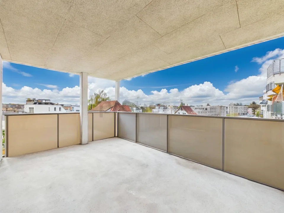 WEITBLICK MIT MODERNEM AUSBAU