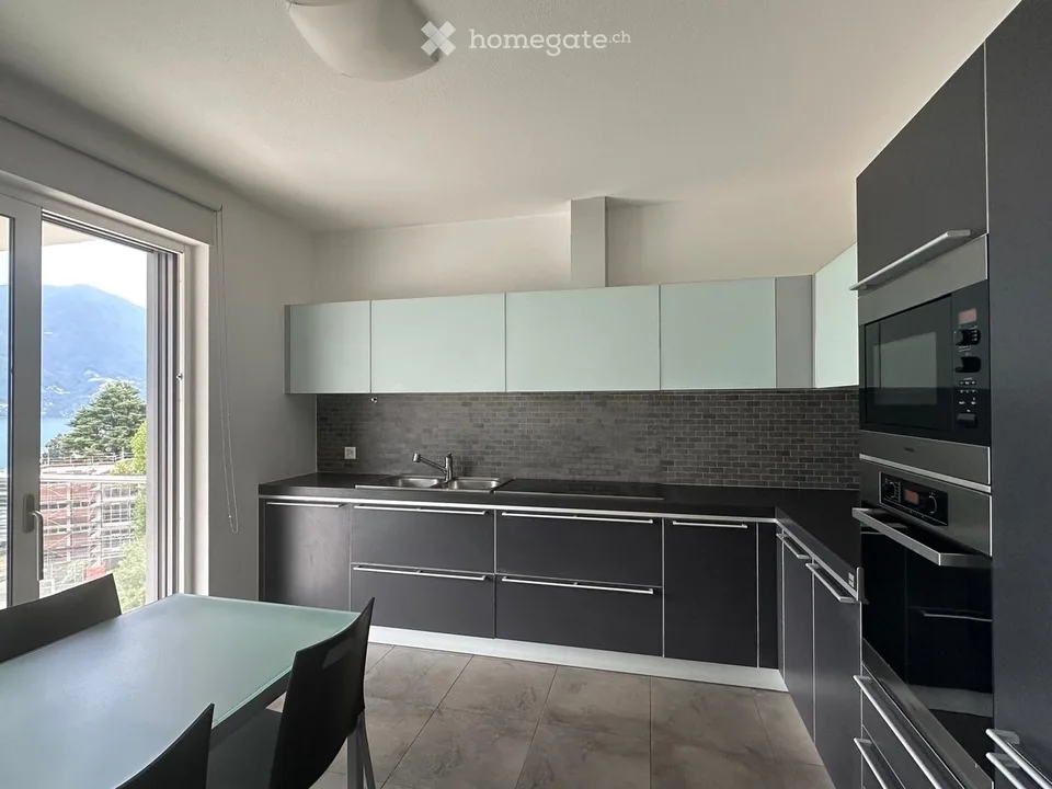 Sous-locataire pour appartement au centre de Lugano avec vue sur le lac