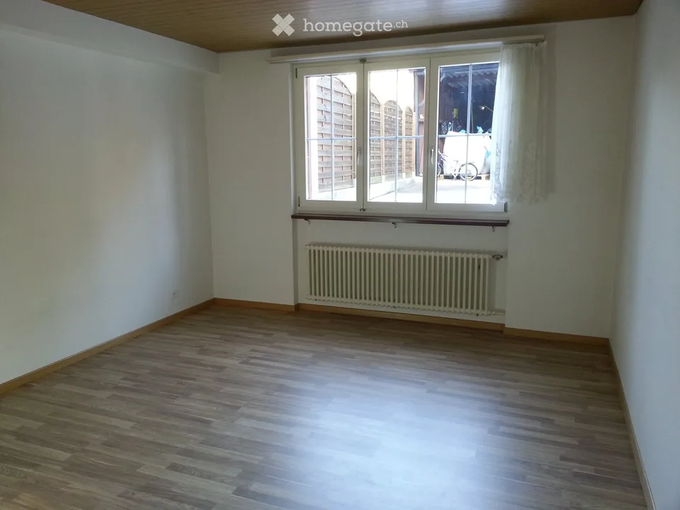 4,5 pièces, RDC 92 m², Hauptstrasse 22 à Oltingen