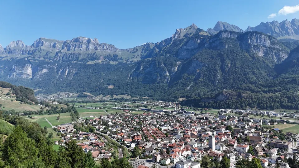DUE ABITAZIONI DI 4,5 LOCALI – VIVERE E AFFITTARE A FLUMS