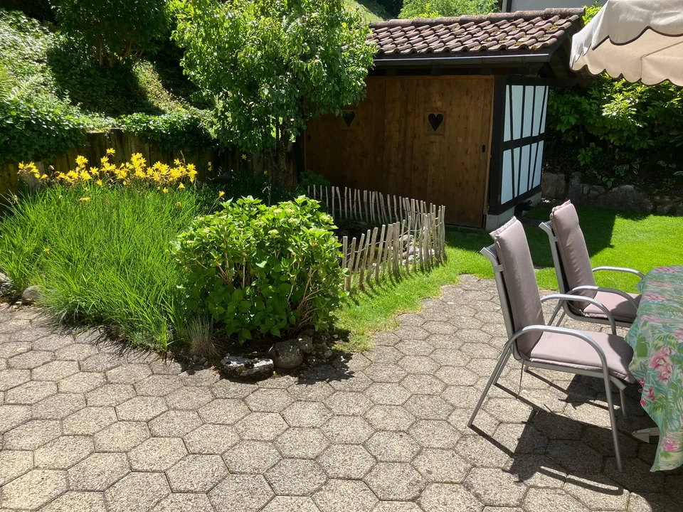 Geräumiges 6.5-Zimmer-Doppeleinfamilienhaus in idyllischer Lage in Emmetten