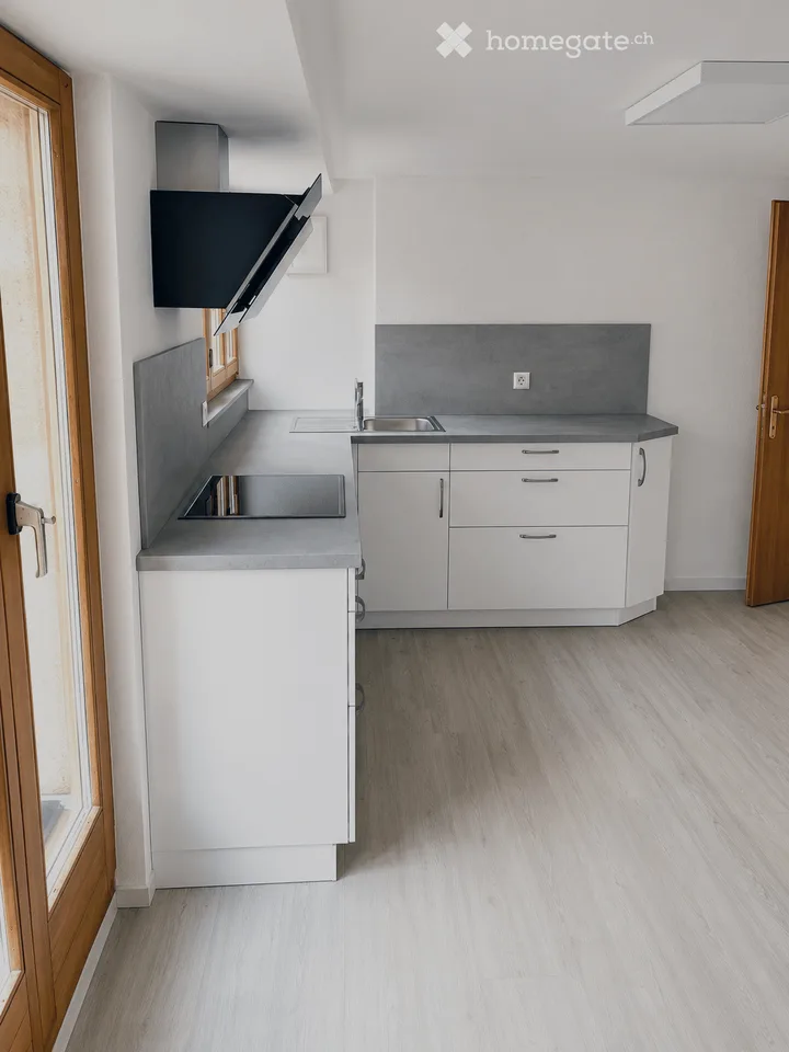 Appartamento 4.5 locali - elettricità & WLAN inclusi | Panorama, balcone, terrazza | Sauna | Arredamento possibile