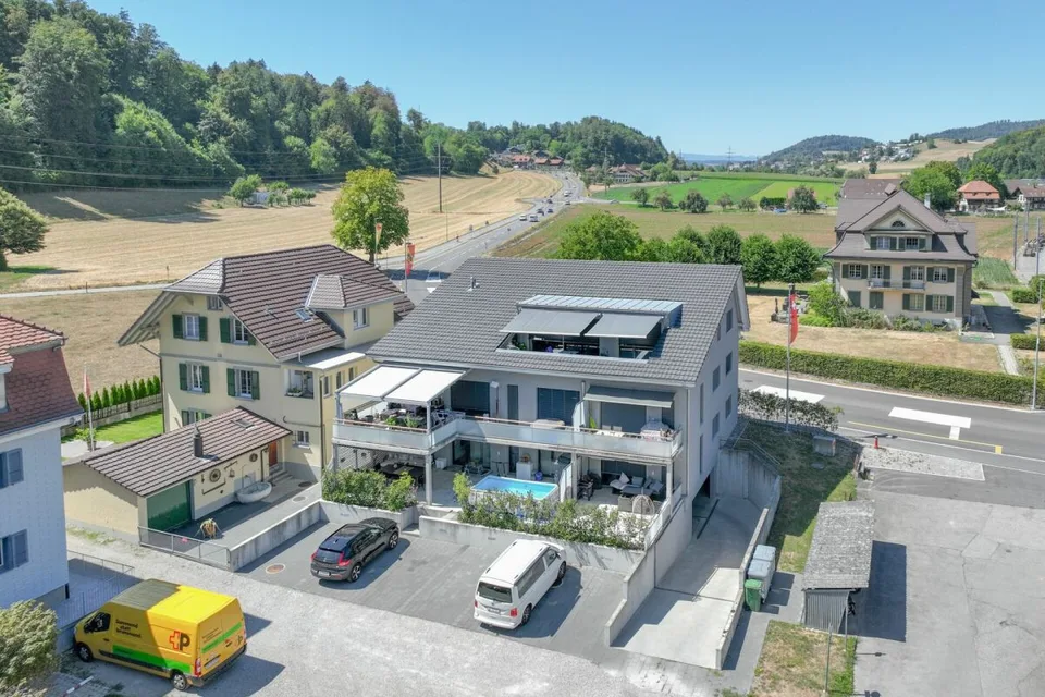 Licht, Raum, Komfort: Parterrewohnung mit 4½ Zimmern und grosser Terrasse