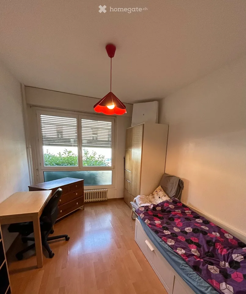 Chambre dans appartement au rez de chaussée