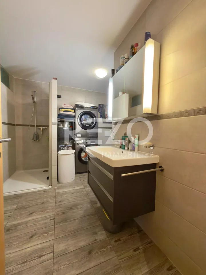 Superb 3.5-room apartment with large terrace, garden and panoramic view. SAVIÈSE, VS