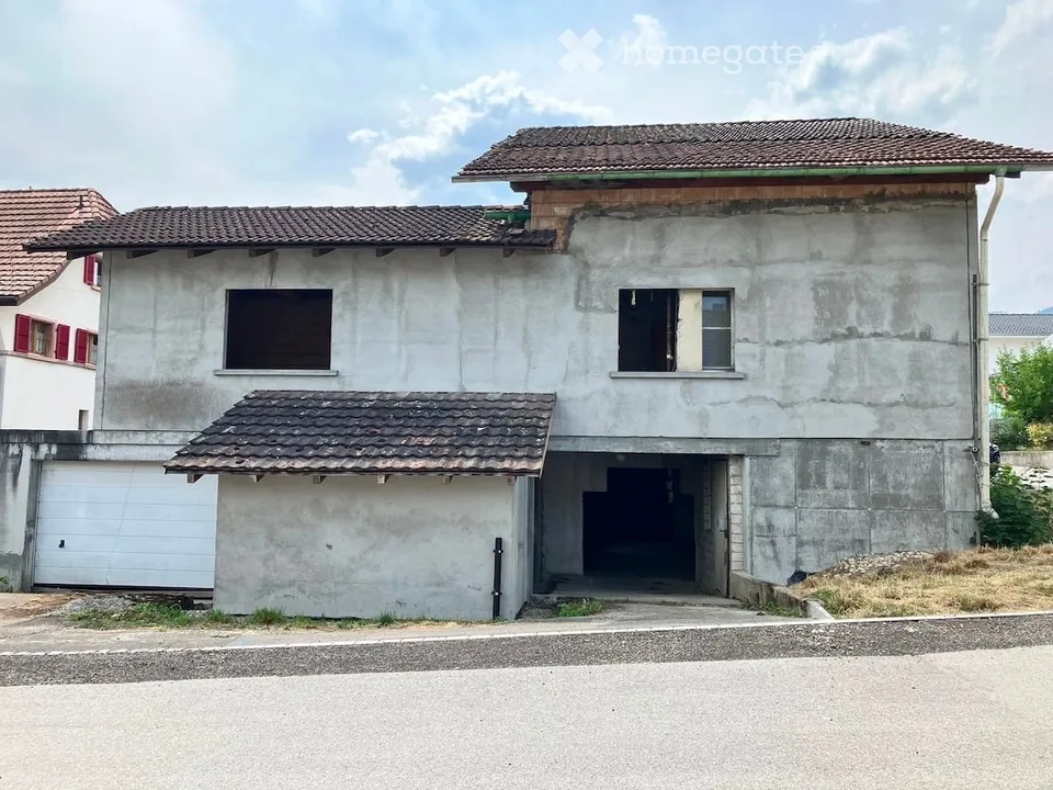 Interessantes Einfamilienhaus mit Potential in Matzendorf – Sofort verfügbar!