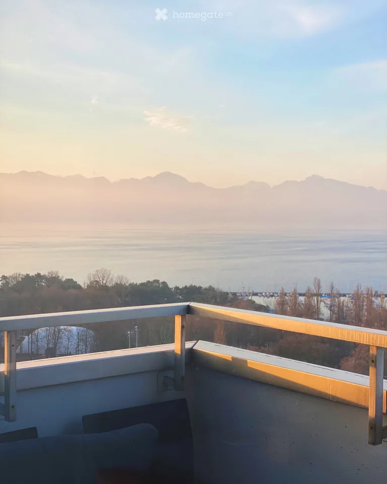 Superbe attique, vue lac panoramique, balcon, parking