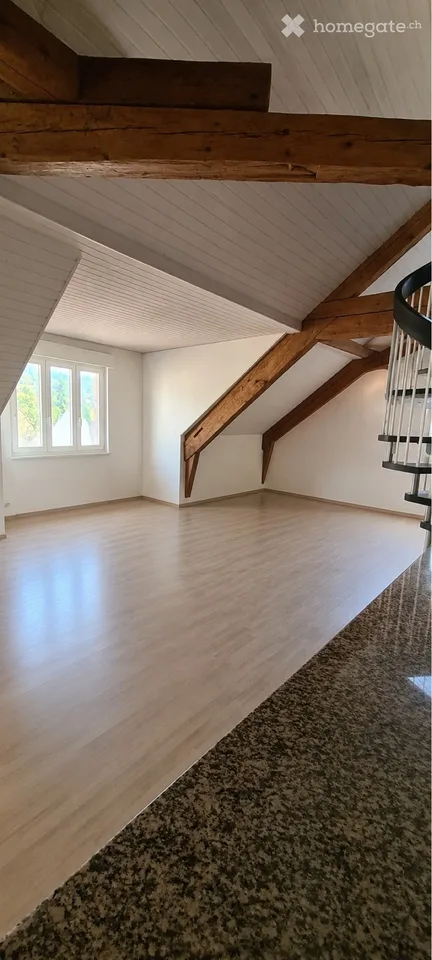Prächtiges Dachgeschoß-Duplex mit 5,5 Zimmern im letzten Stock