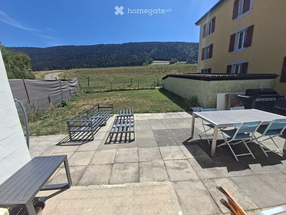 Appartement duplex de 5 pièces au rez-de-chaussée