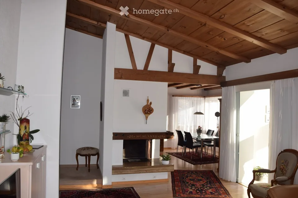 Freistehendes 5.5-Zimmer-Einfamilienhaus mit Wintergarten, Cheminée und traumhaftem Garten