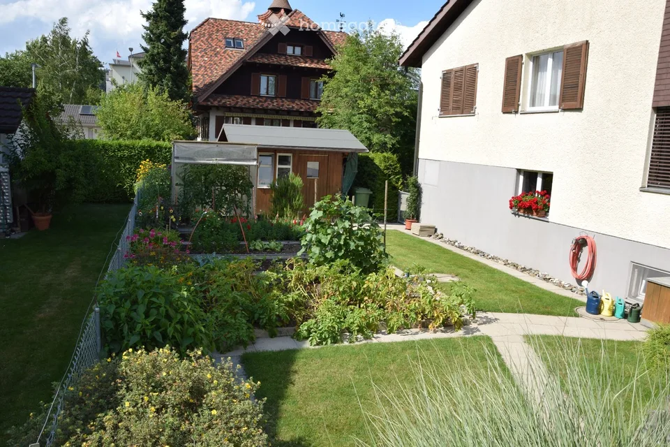 Freistehendes 5.5-Zimmer-Einfamilienhaus mit Wintergarten, Cheminée und traumhaftem Garten