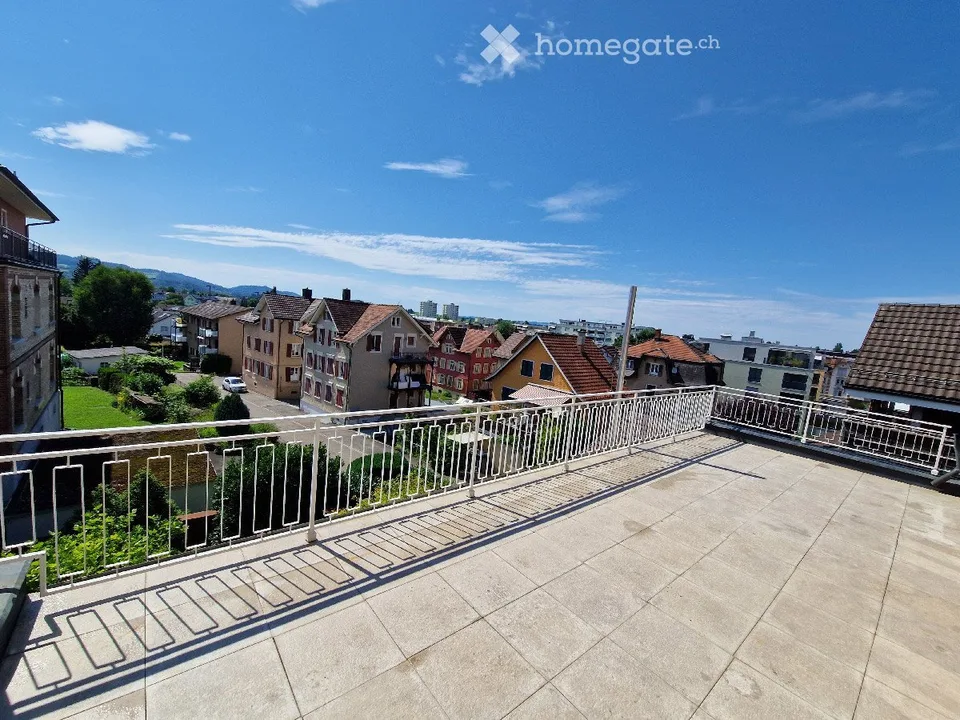 3.5-room old building apartment with large terrace | Renovated 2024 | Central location in Gossau SG