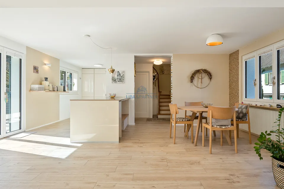 Hochwertig modernisiertes Einfamilienhaus mit exklusiver Wohnqualität