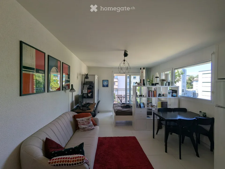 Studio lumineux avec balcon à Renens  Dès le 1er Octobre