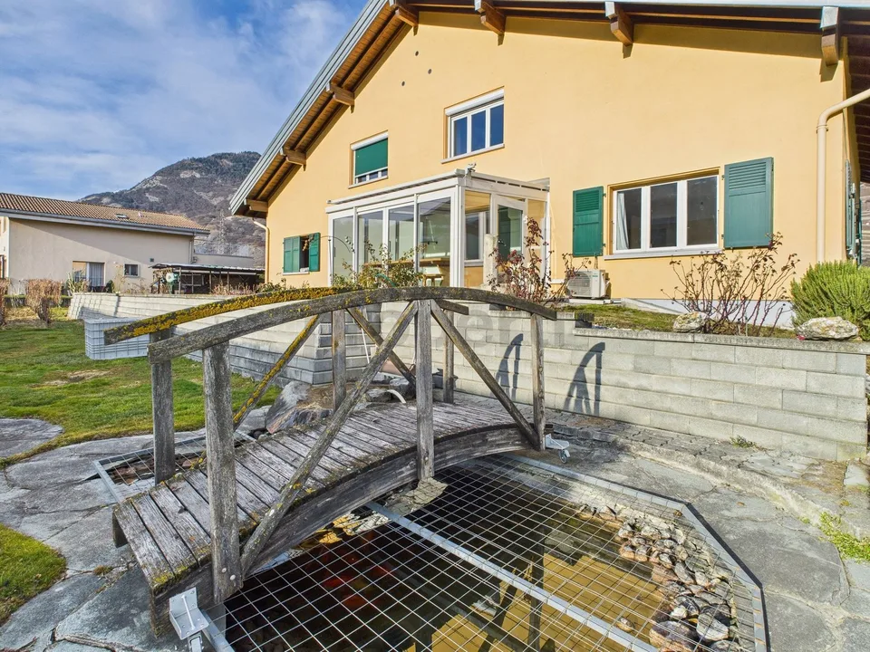 Spacious 3.5-room apartment - apartment with unobstructed view in Vétroz