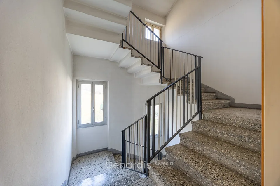 Wohnung zur Renovierung in Ronago – Via Milano 66