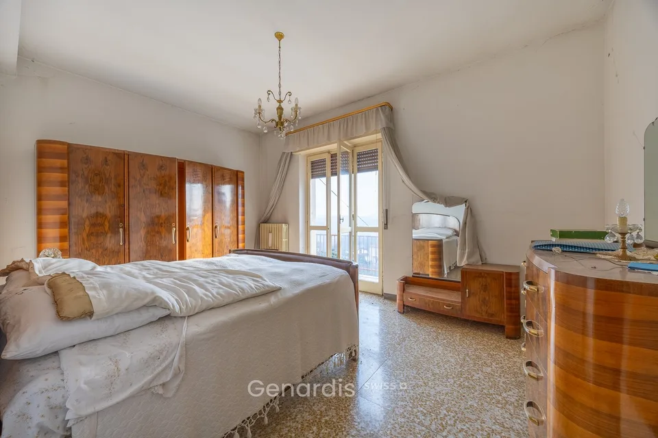 Wohnung zur Renovierung in Ronago – Via Milano 66