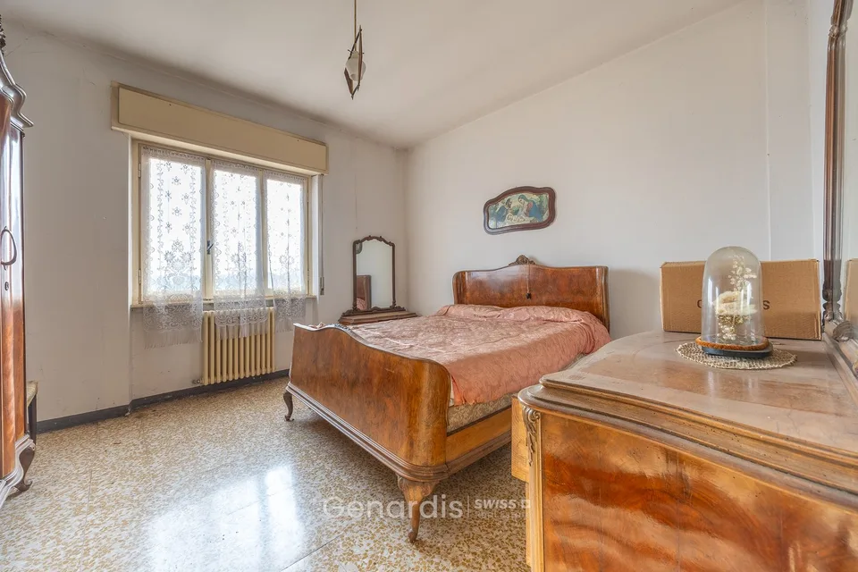 Wohnung zur Renovierung in Ronago – Via Milano 66