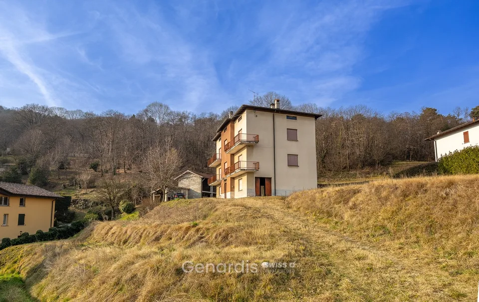 Wohnung zur Renovierung in Ronago – Via Milano 66