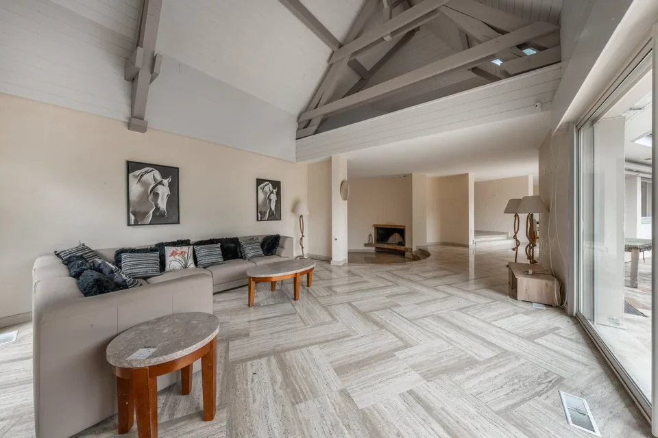 Rare property with great potential near Lake Geneva