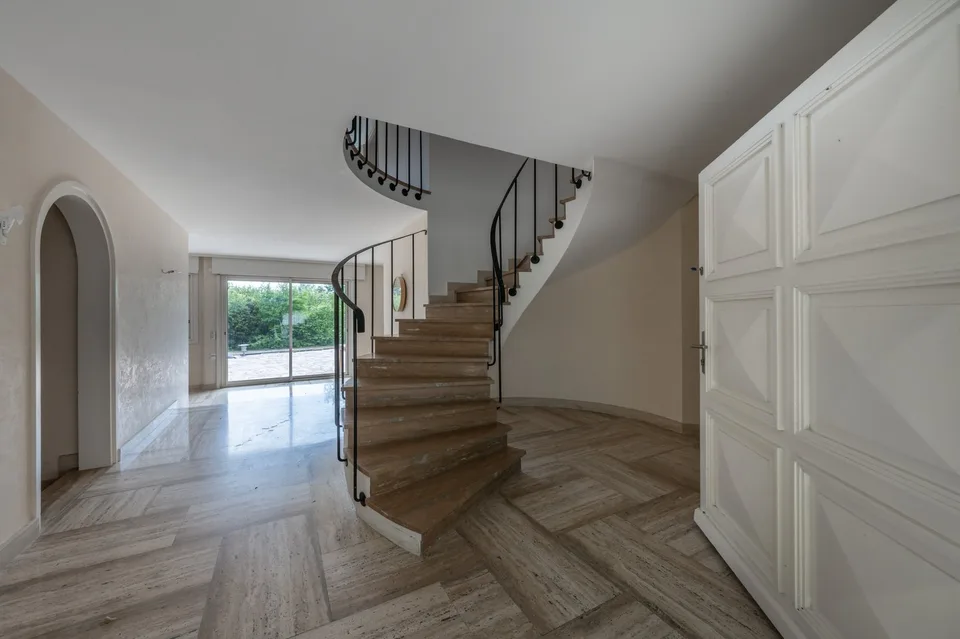 Rare property with great potential near Lake Geneva