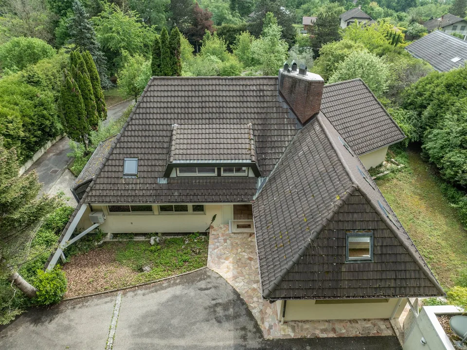 Rare property with great potential near Lake Geneva