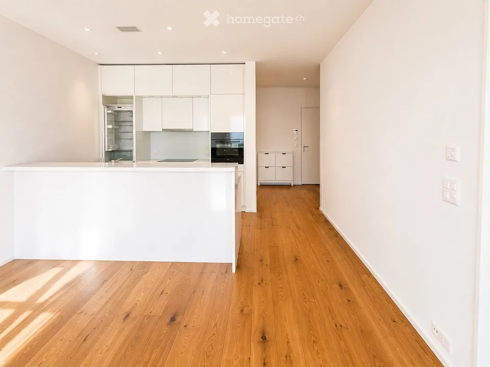 Top Lage 2½-Zimmer Wohnung mit hohen Decken