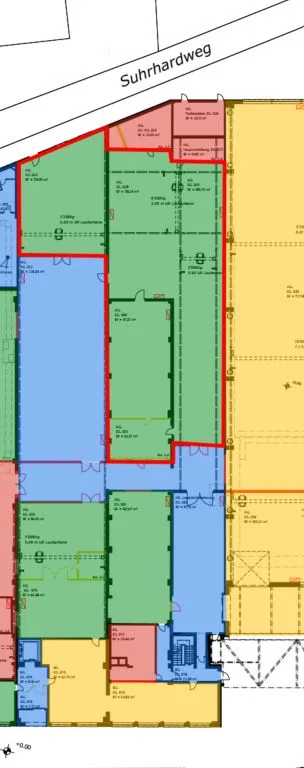 Hohe Lager-/Gewerbehalle mit ebenerdigem Zugang - 550 m²