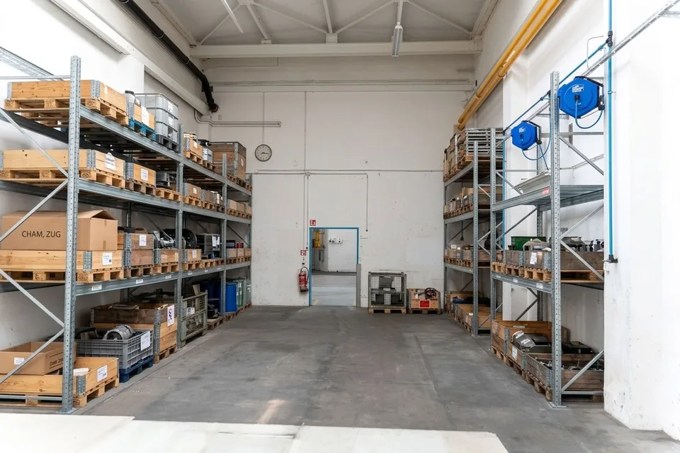 Lagerfläche im EG mit ebenerdigem Zugang - 102 m²