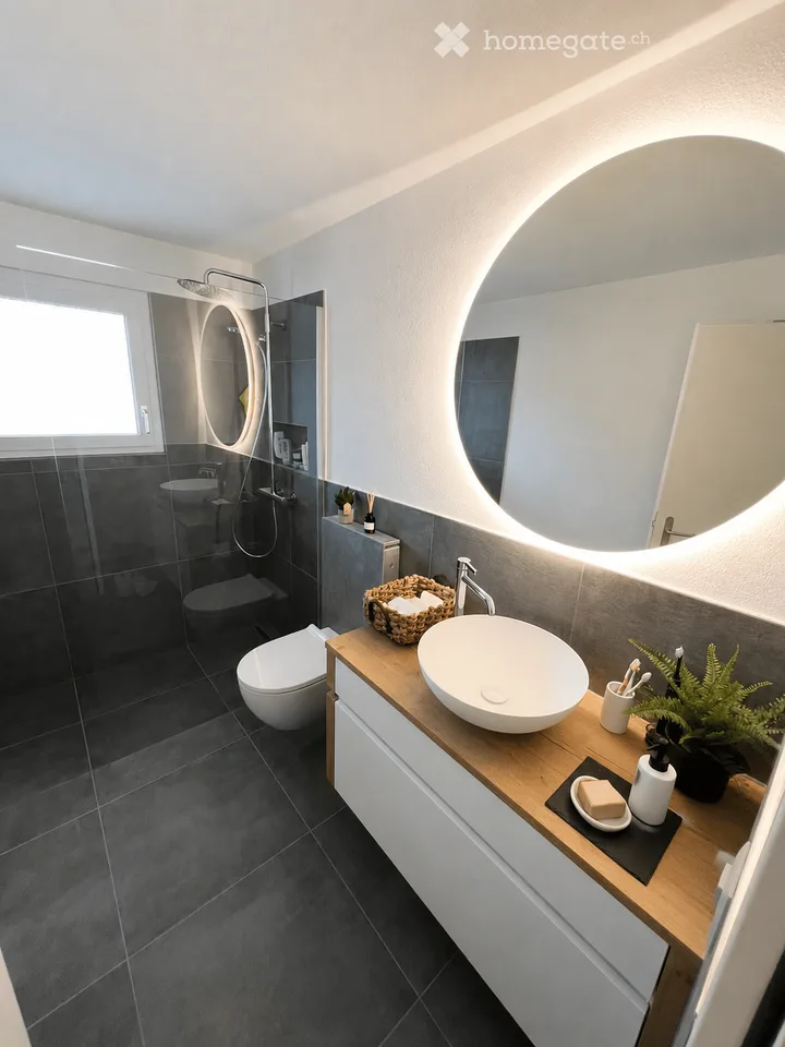 118 m² Maisonette mit 18 m² Galerie, 2 Balkonen, Cheminée & 2 Bädern