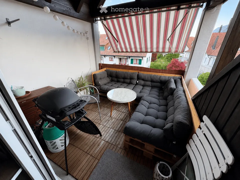 118 m² Maisonette mit 18 m² Galerie, 2 Balkonen, Cheminée & 2 Bädern