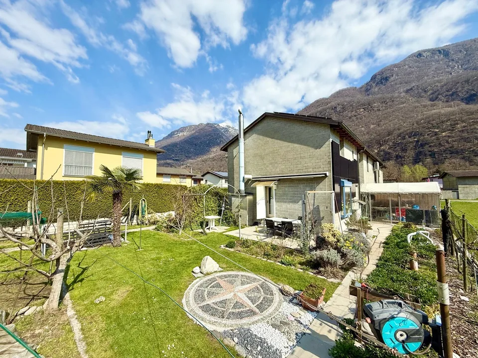 Casa con giardino nel verde - Tessiner Haus im Maggiatal