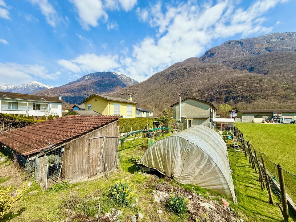 Casa con giardino nel verde - Tessiner Haus im Maggiatal