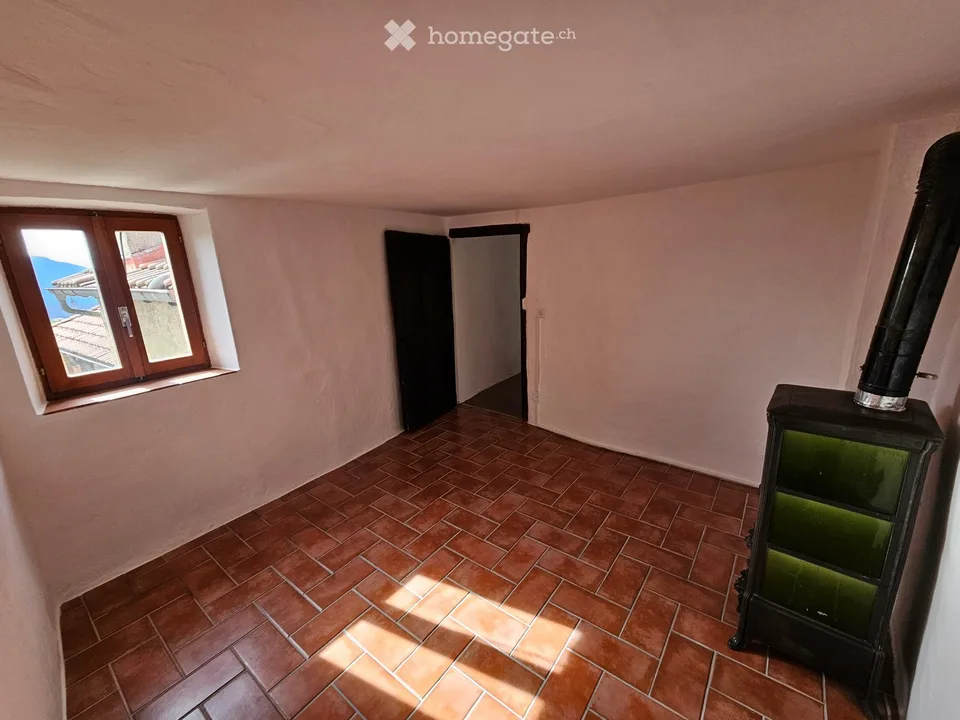 HOUSE WITH 4.5 ROOMS IN ARANNO