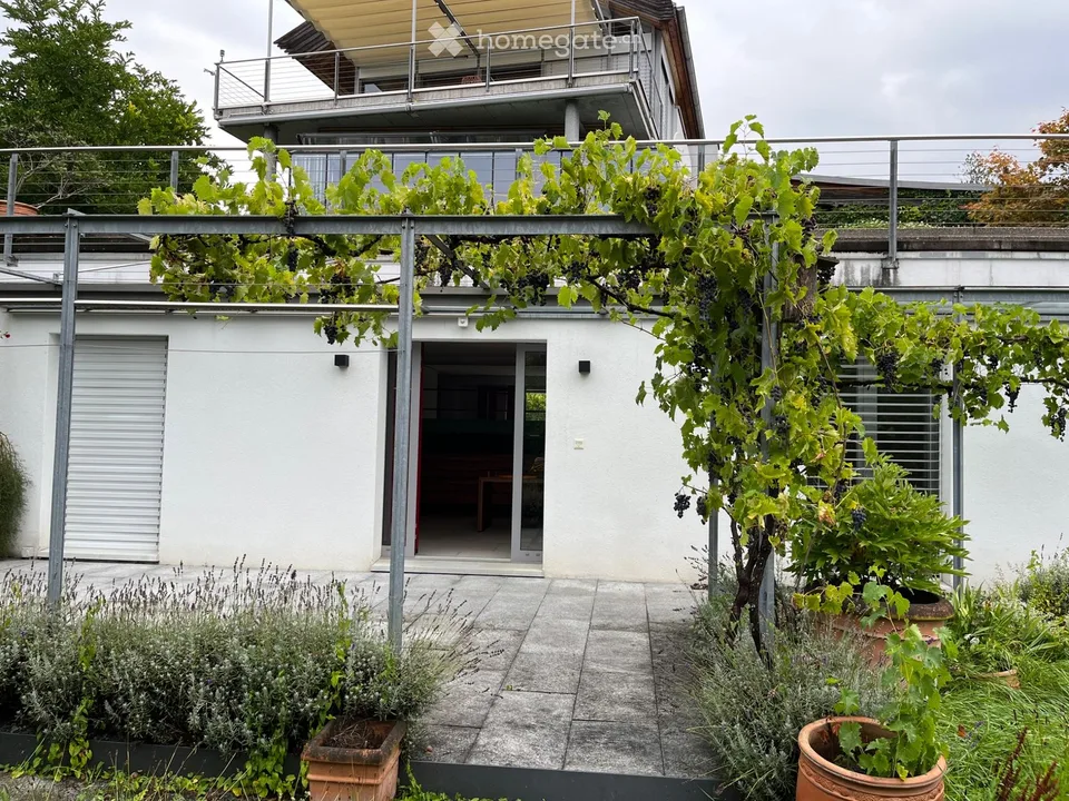 Charmantes Gartenstudio in traumhafter ruhiger Lage