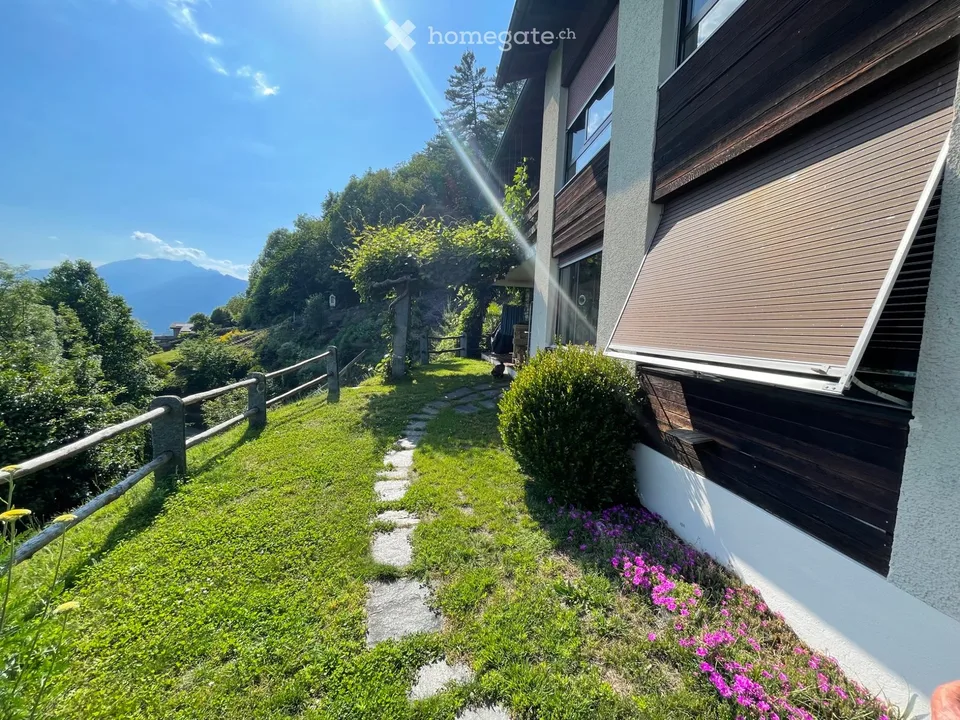 Helllichte 4-Zimmer-Wohnung mit Seeblick zu vermieten