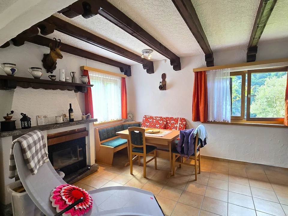 Haus inmitten der Natur mit Grundstück mit herrlicher Aussicht