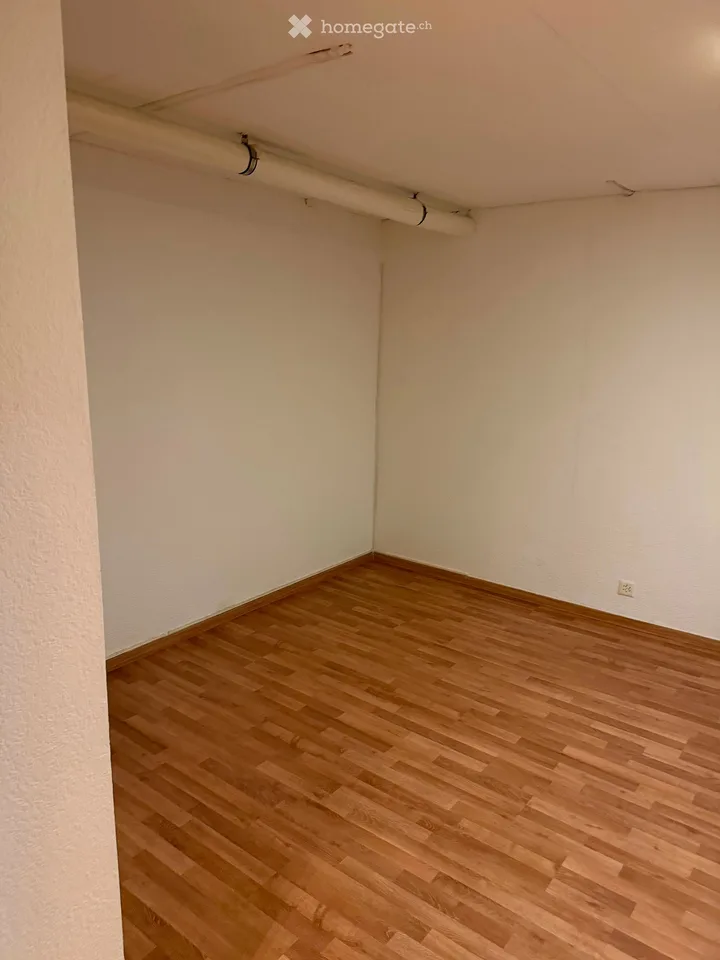 Stanza hobby-studio con cucina e bagno a Baden – 2,5 locali, disponibile immediatamente