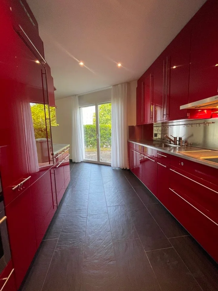 Appartement de jardin moderne 4,5 pièces dans un immeuble de haute qualité