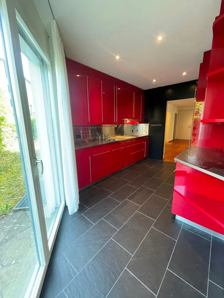 Appartement de jardin moderne 4,5 pièces dans un immeuble de haute qualité