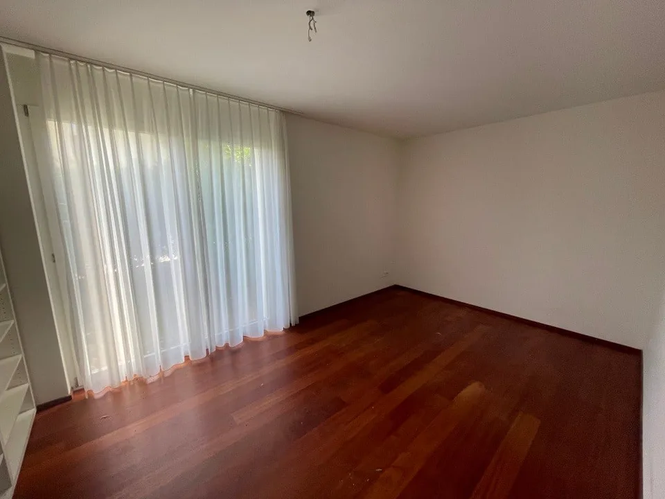 Appartement de jardin moderne 4,5 pièces dans un immeuble de haute qualité