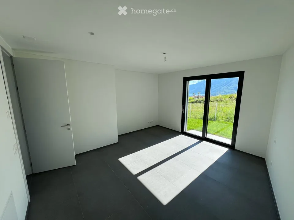 Exclusive 3.5-room apartment with breathtaking lake view in Brione sopra Minusio