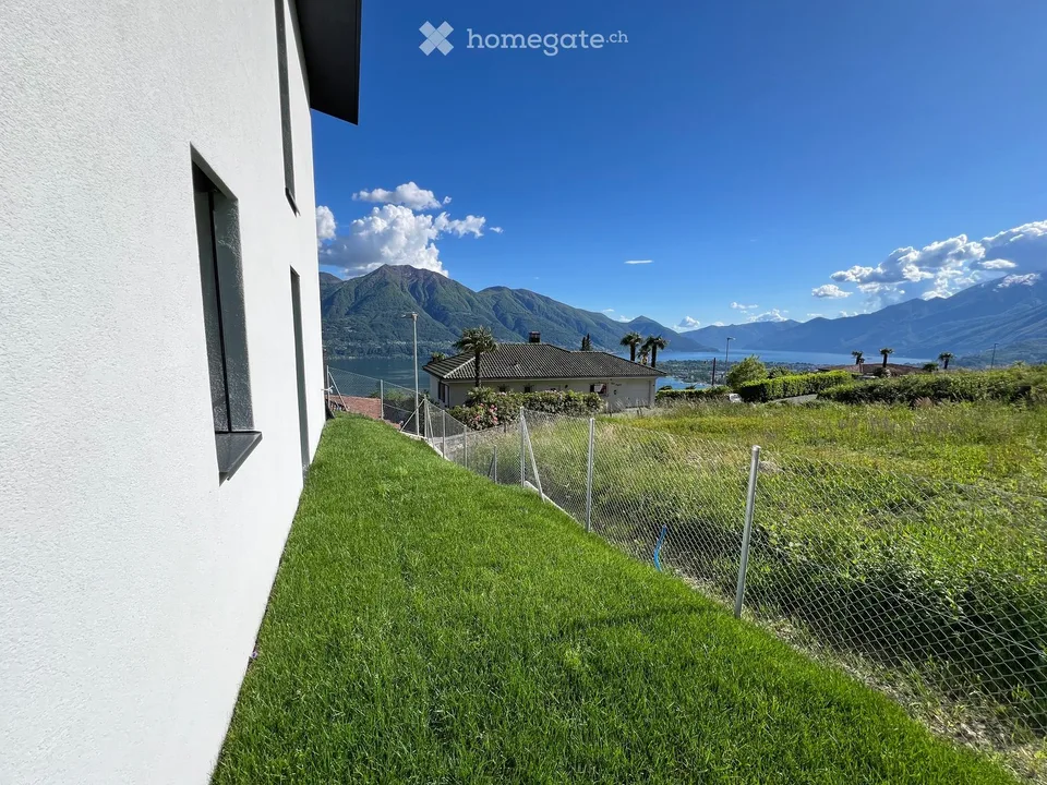 Exclusive 3.5-room apartment with breathtaking lake view in Brione sopra Minusio