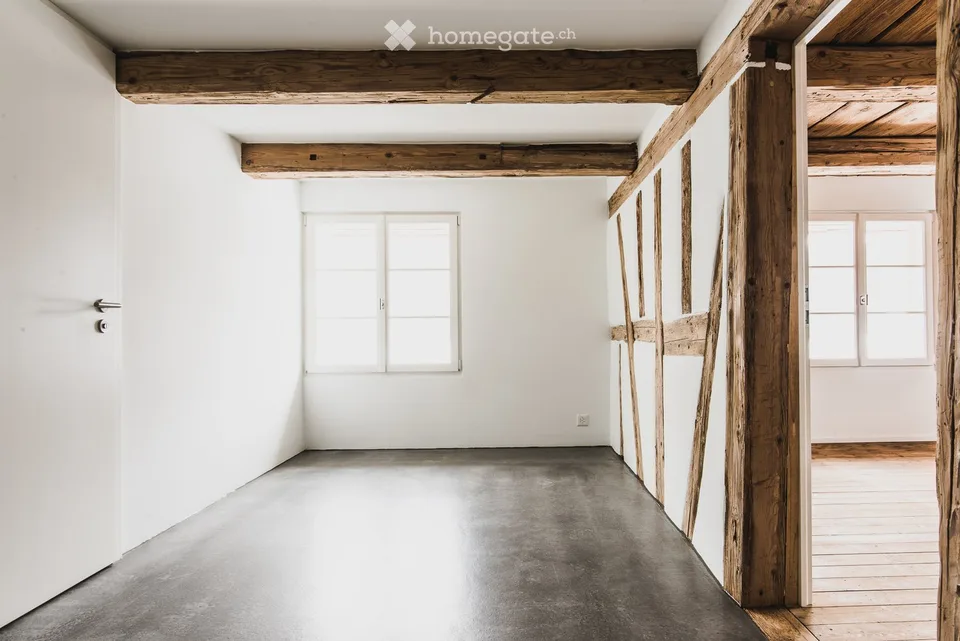 3.5-Zimmer Wohnung in renoviertem, geschichtsträchtigen Bauernhaus