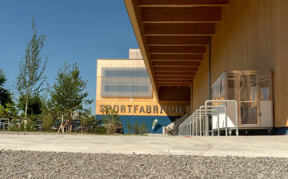 213 m² Spezial-Gewerbefläche im Turnzentrum der Sportfabrique Biel/Bienne