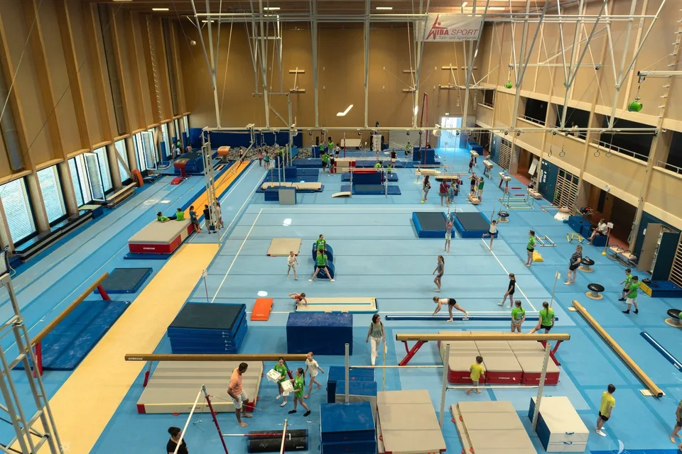 213 m² Spazio commerciale speciale nel Turnzentrum di Sportfabrique Biel/Bienne