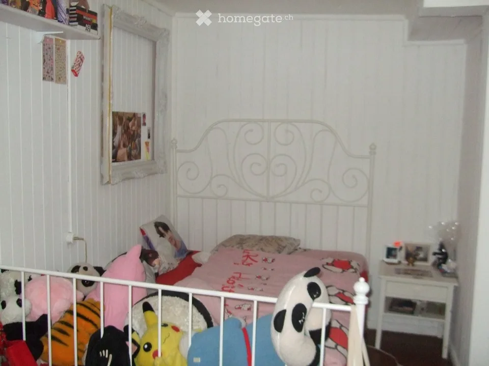 3- Zimmer Altbau Wohnung in Heimberg / Heizung 2 Holz öfeli