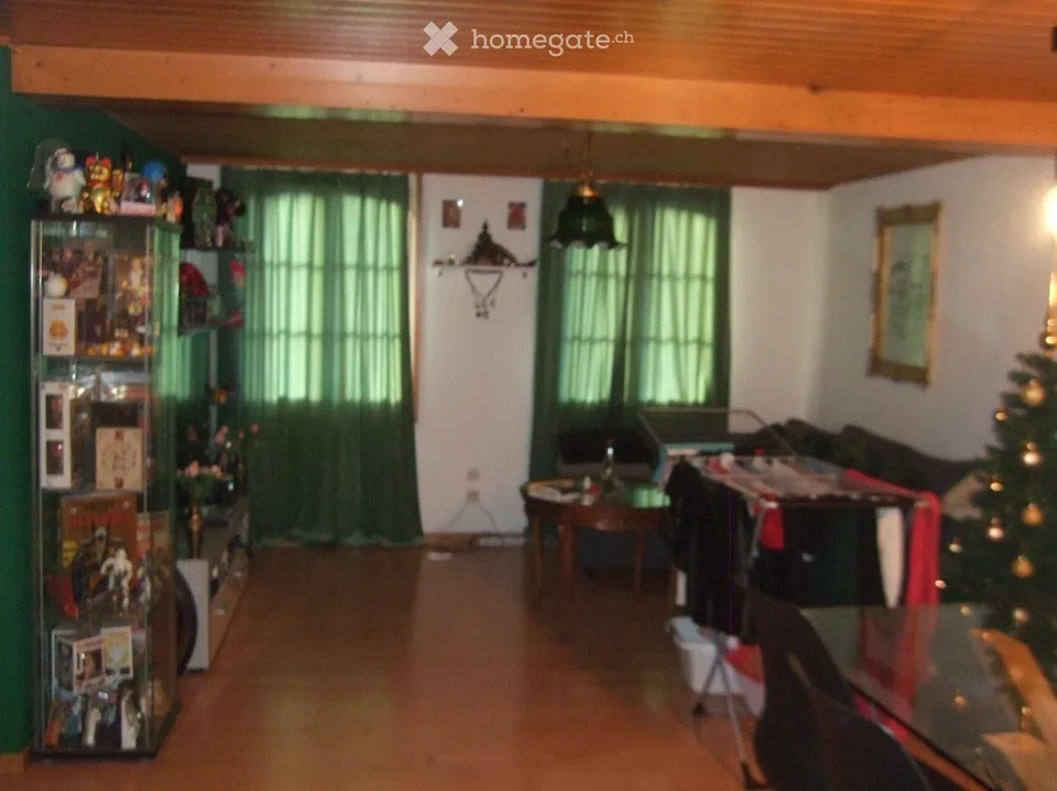 3- Zimmer Altbau Wohnung in Heimberg / Heizung 2 Holz öfeli