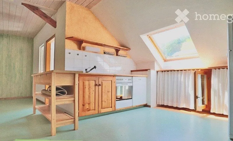 Einmalig schöne und helle Dachwohnung im Bauernhaus