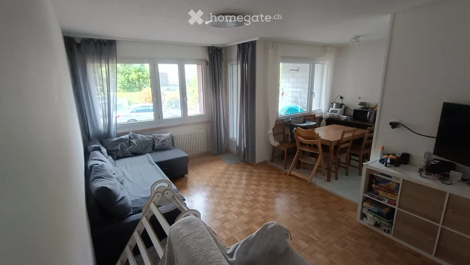 Helle 4.5-Zimmer-Wohnung (76 m²) mit Südbalkon in Fislisbach zu vermieten